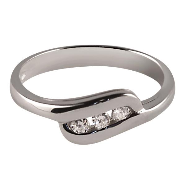 14 karátos fehér arany brill gyűrű. Tisztasága és színe a nemzetközi besorolás szerint: vs,g, nagysága 0,12ct.