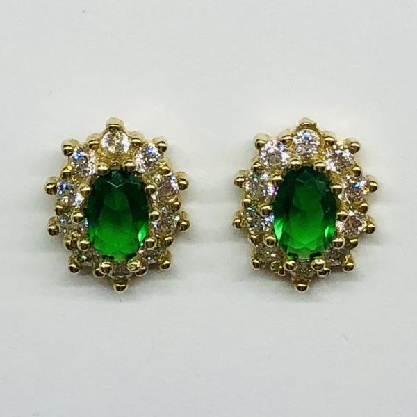 14 karátos sárga arany cirkónia köves fülbevaló. A fülbevaló súlya 2,6gr.