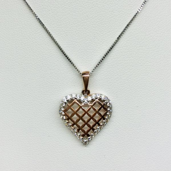 14 karátos vörös arany cirkónia köves medál. A medál súlya 1,5gr.