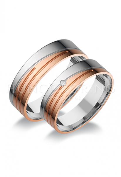 Különleges öntési eljárással, forrasztás nélkül készül! Választható egy, vagy két színből: fehér, sárga, vörös. Felülete matt. Tetszés szerinti kövezéssel (cirkónia vagy brill). Belül finoman hajlított (domború). Átlag súly (egy párra értendő) 12,3 gr.