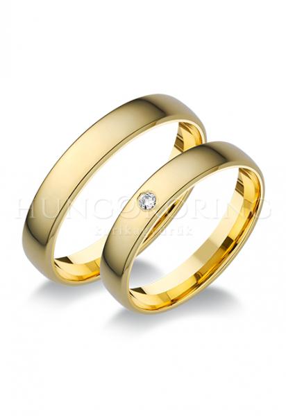 Különleges öntési eljárással, forrasztás nélkül készül! Választható egy színből: fehér, sárga, vörös. Felülete matt vagy fényes. Tetszés szerinti kövezéssel (cirkónia vagy brill). Belül finoman hajlított (domború).
Átlag súly (egy párra értendő) 7,6 gr.